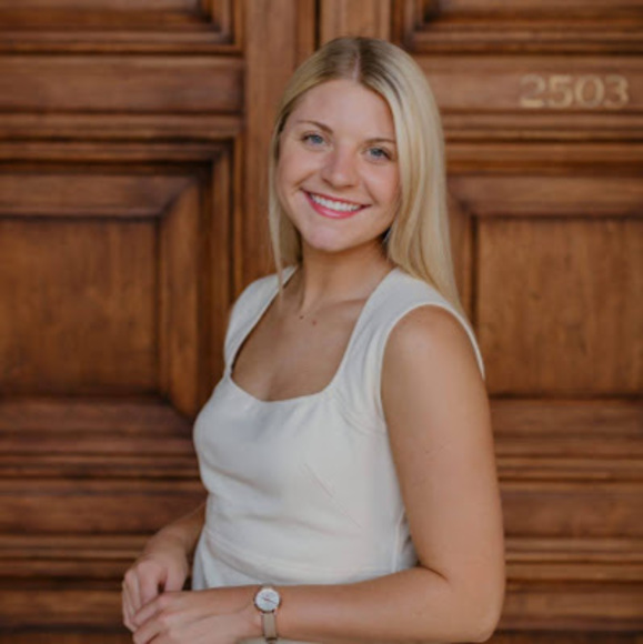 Meet your Posher, Emily - Picture 1 of 1